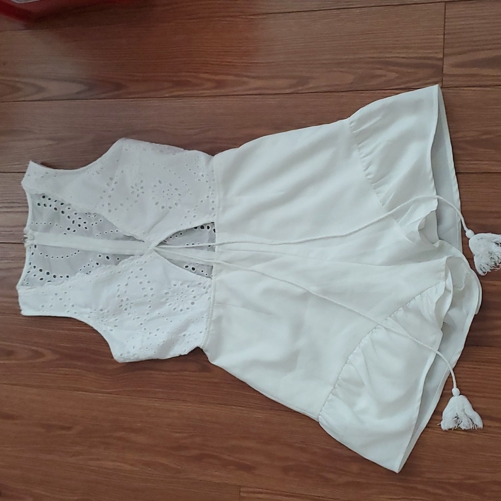 MISGUIDED white eyelet romper